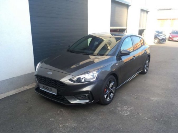 Ford Focus, 1.0 EcoBoost, barva šedá