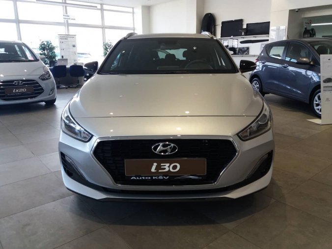 Hyundai i30, 1,0 T-GDI 88 kW (95 NAT) 6 st. man, barva stříbrná