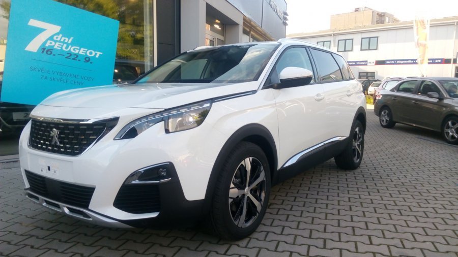 Peugeot 5008, ALLURE 1.2 PureTech 130 MAN 6 NAVI, barva bílá