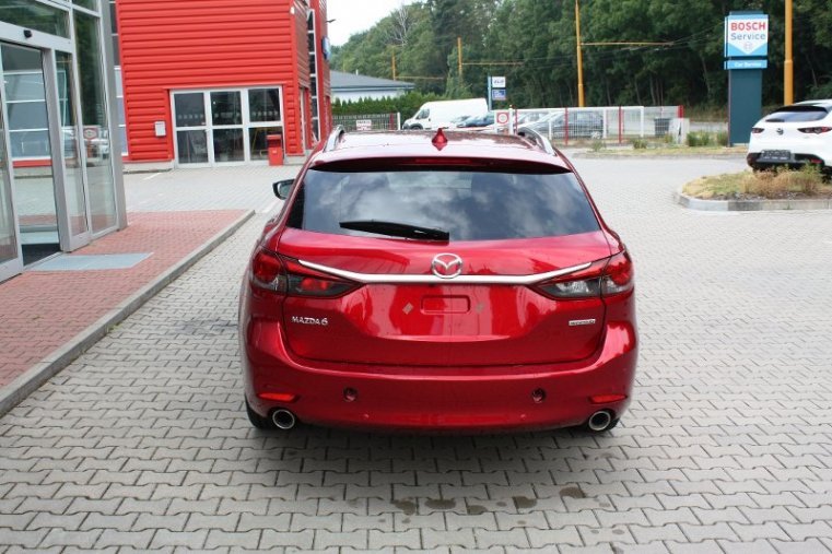 Mazda 6, SKYACTIV-G, barva červená