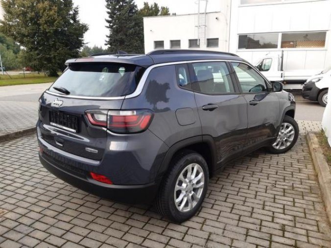 Jeep Compass, 1.3 150 Long.  AUTOM, SKLADEM!, barva šedá