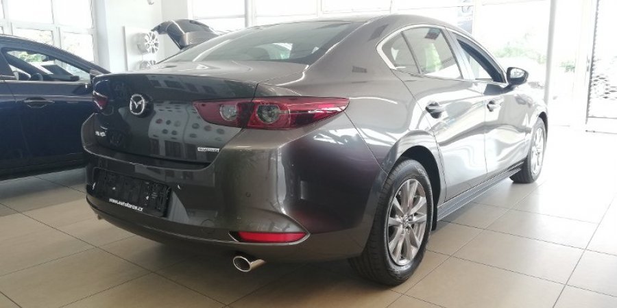 Mazda 3, SkyActive G122koní, barva šedá