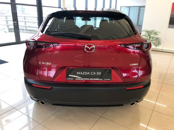 Mazda CX-30, Skyactiv-G 122, barva červená