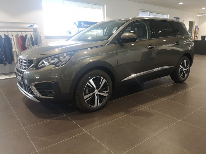 Peugeot 5008, Allure 1.2 PureTech 130 EAT8, barva šedá