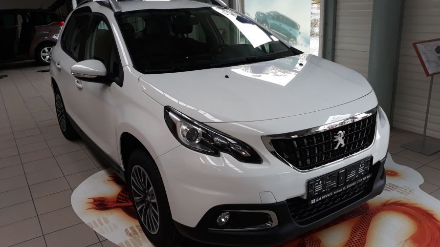 Peugeot 2008, 1.2PureTech 82k MAN5-7423, barva bílá