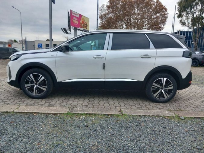 Peugeot 5008, Peugeot 5008 GT BlueHDI 130 S&S EAT8, barva bílá