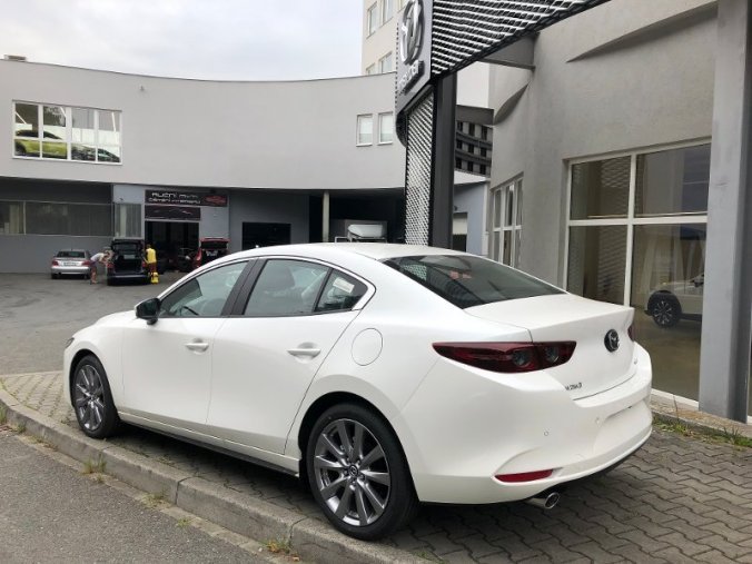 Mazda 3, 2.0i G 122K, barva bílá