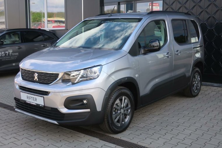 Peugeot Rifter, Peugeot Rifter Allure 1.5HDi 130k EAT8, barva stříbrná