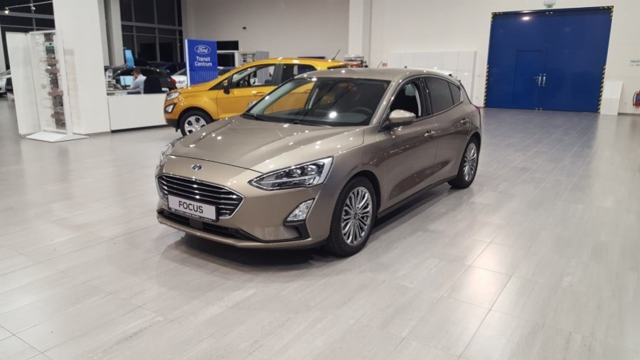 Ford Focus, Titanium, 5dveřová, 1.0 EcoBoost 92 kW/125 k, 6st. manuální, barva stříbrná