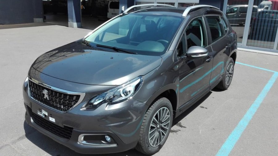 Peugeot 2008, ACTIVE 1.2 PureTech 110 MAN6, barva šedá