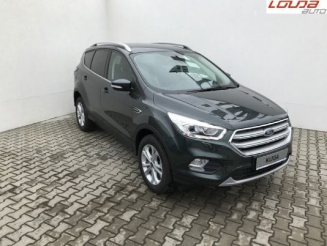 Ford Kuga, 1.5 EcoBoost, barva šedá