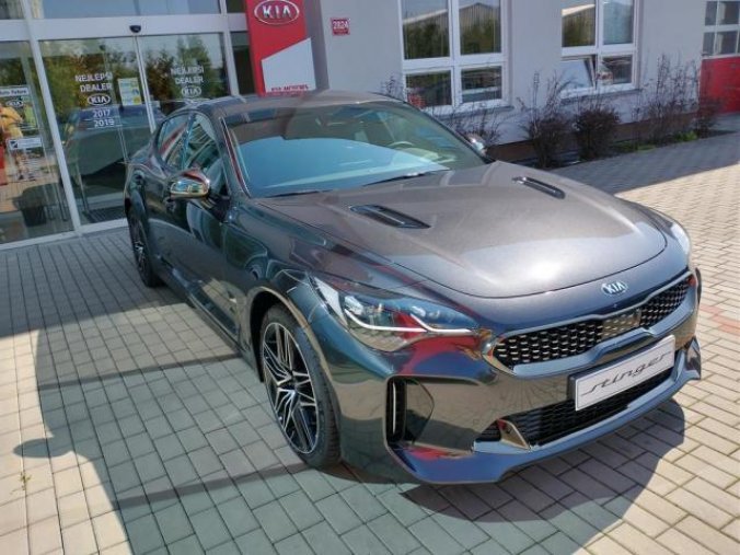 Kia Stinger, 3.3 V6 T-GDi 4x4 8A/T GT MY21, barva šedá