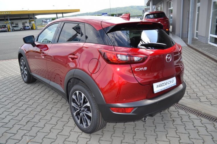 Mazda CX-3, 2,0 121k, barva červená