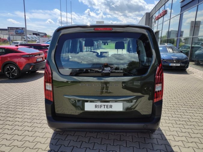 Peugeot Rifter, Peugeot Rifter ALLURE 1.5 HDI 100kMAN6 OSOBNÍ, barva zelená