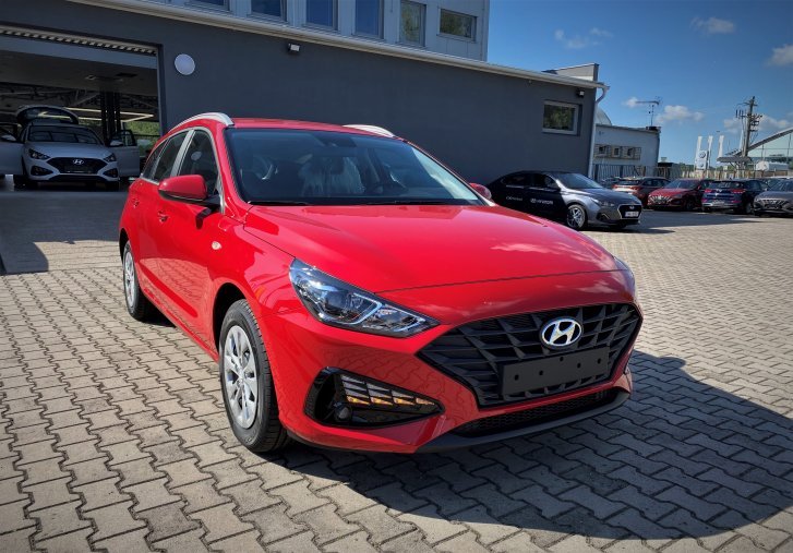 Hyundai i30, 1,5i CVVT 81 kW (95 NAT) 6 st. man, barva červená