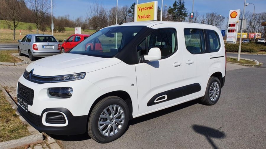 Citroën Berlingo, 1,5 BlueHDi 100 S&S MAN FEEL, barva bílá