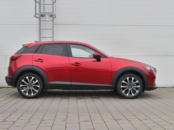 Mazda CX-3, 2,0 Skyactiv-G 89kW/121k 6MAN, barva červená