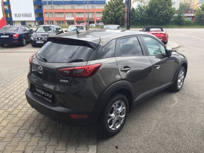 Mazda CX-3, 2,0i, barva šedá