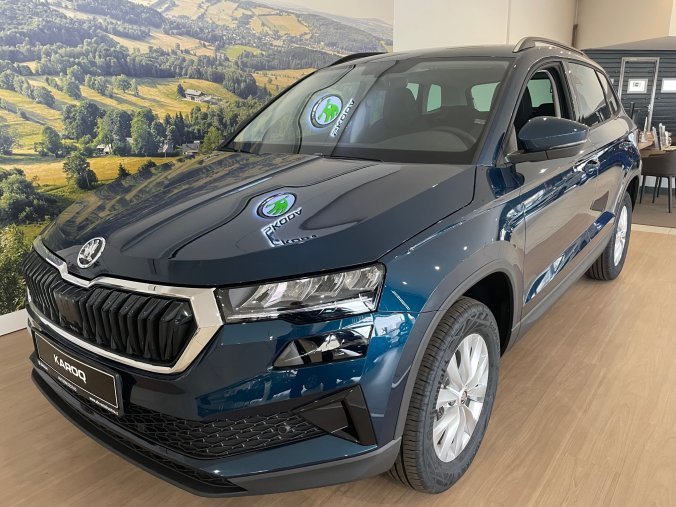 Škoda Karoq, 1,5 TSI 110 kW 7-stup. automat., barva modrá