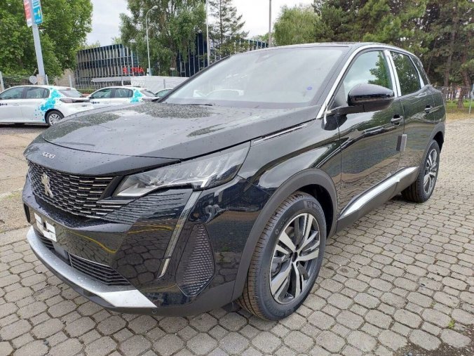 Peugeot 3008, Allure Pack 1,2 PureTech 130 S, barva černá