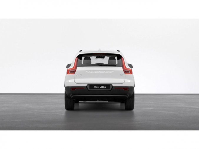 Volvo XC40, SUV, Momentum Core T2 FWD, barva bílá