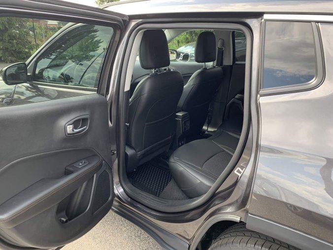 Jeep Compass, Limited 1.4 MultiAir 170k AWD AT9, barva šedá