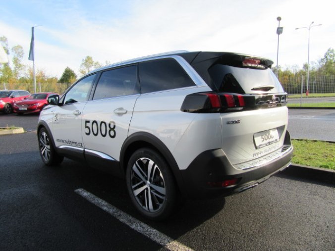 Peugeot 5008, GT 2.0 BlueHDi 180k EAT8, barva bílá