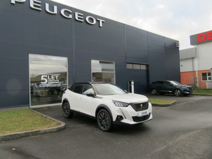 Peugeot 2008, GT PACK 1.2 PureTech EAT8, barva bílá