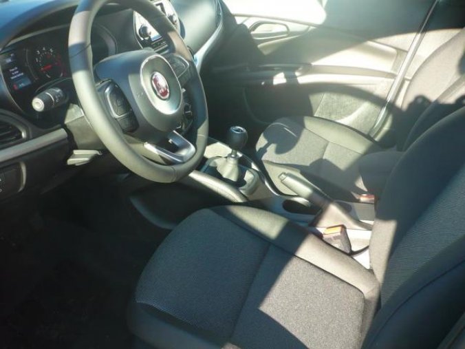 Fiat Tipo, HB 1.4 95k Street, barva bílá