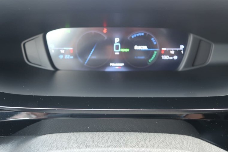 Peugeot 408, Peugeot 408 ALLURE Plugin HYBRID 180 e-EAT, barva šedá