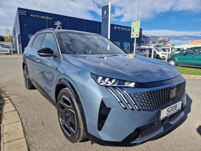 Peugeot 5008, Peugeot 5008 GT Elektromotor 157 kW / 210 k (Baterie 73 kWh), barva modrá