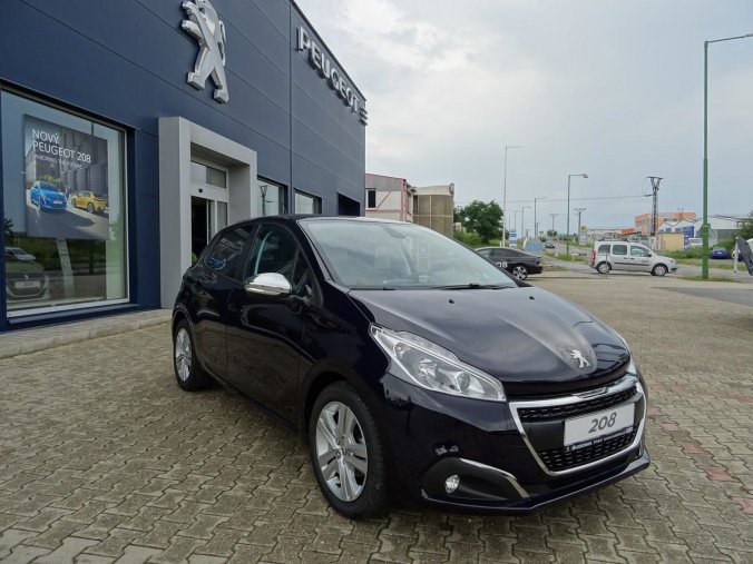 Peugeot 208, SIGNATURE 1.2 PureTech 82k, barva modrá