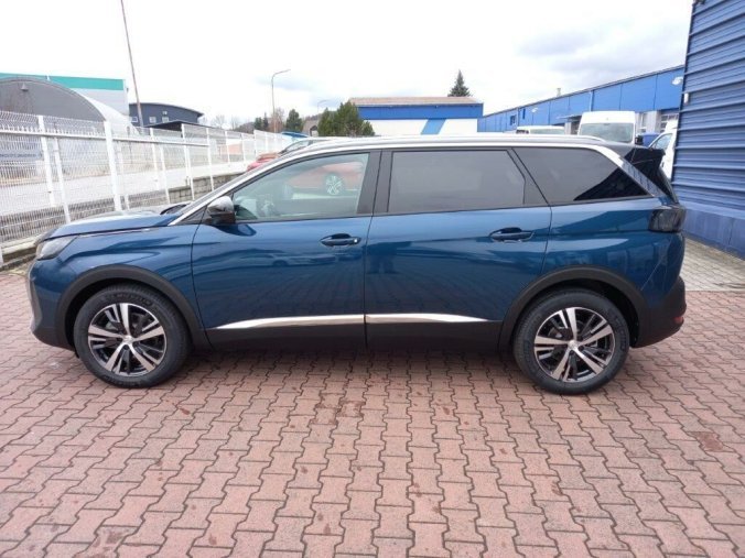 Peugeot 5008, Peugeot 5008 Allure Pack BlueHdi 130k EAT8, barva modrá