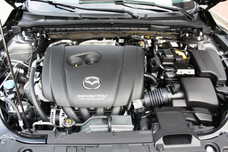 Mazda 6, SKYACTIV-G, barva šedá