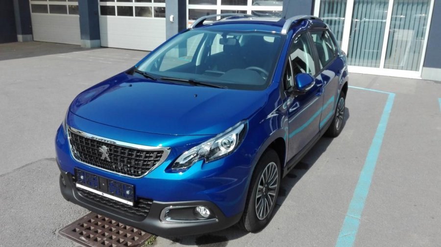 Peugeot 2008, ACTIVE 1.2 PureTech 110 MAN6, barva modrá