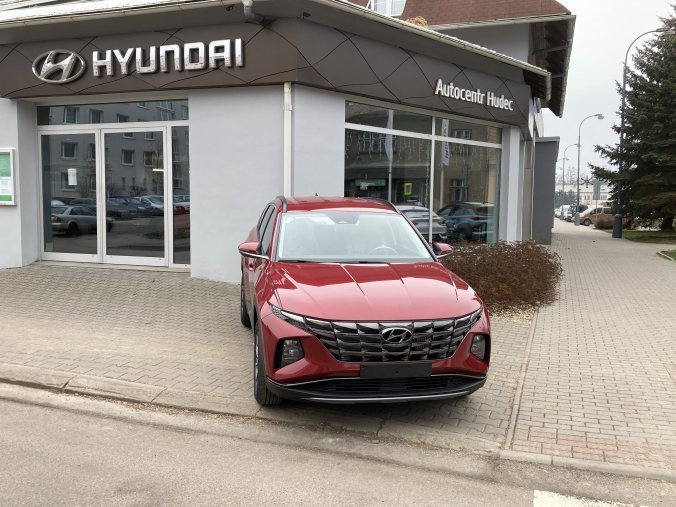 Hyundai Tucson, 1,6 T-GDi 110 kW (95 NAT) 6 st. man, barva červená