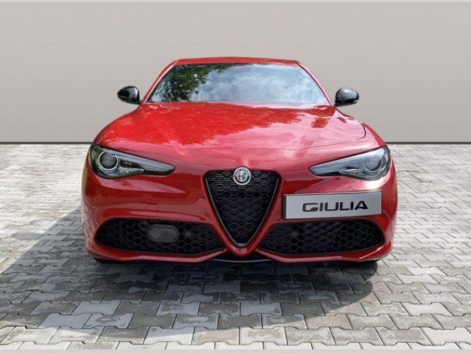 Alfa Romeo Giulia, 2,0 Turbo 280 k ATX AWD VELOCE, barva červená