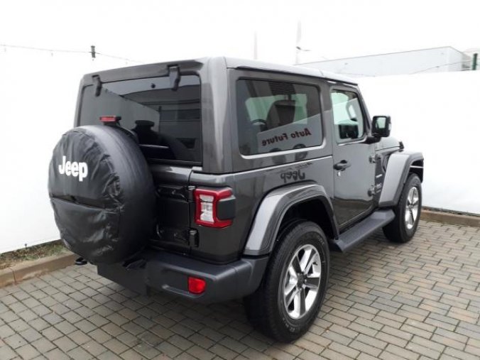 Jeep Wrangler, 2,0T 270 PS Sahara, barva šedá