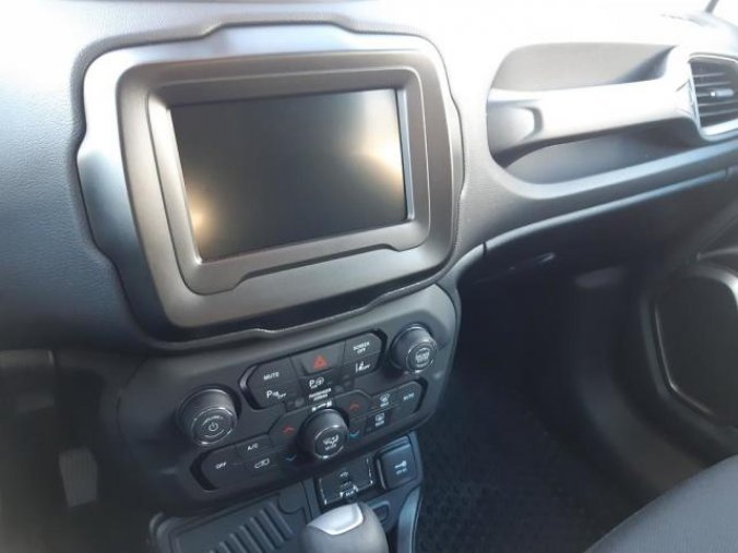 Jeep Renegade, 1.3 150PS Limited AUTOMAT 4x2, barva černá