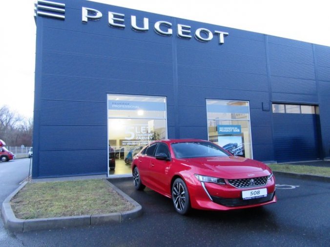 Peugeot 508, GT 225k EAT8, barva červená