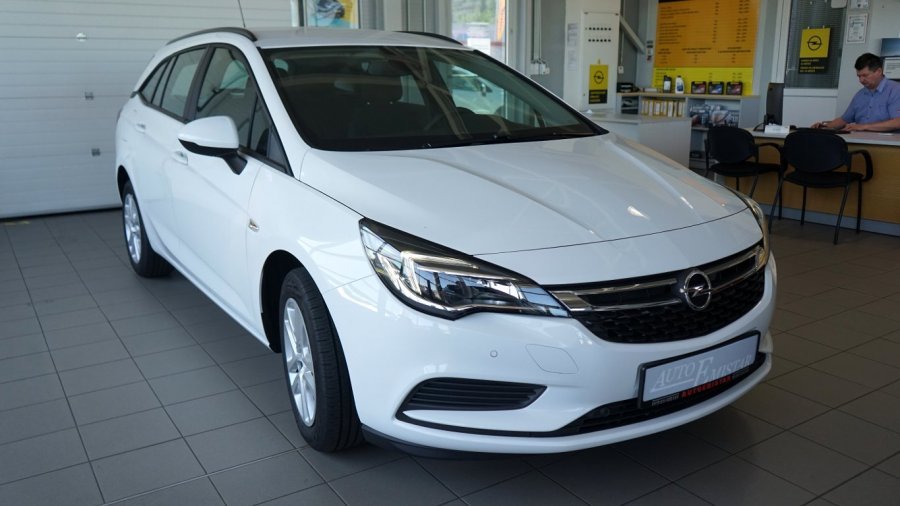 Opel Astra, K ST Smile 1.4T 92kW 6MT, barva bílá