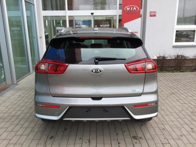 Kia Niro, 1,6 GDi HEV 6DCT HEV Exclusive, barva šedá