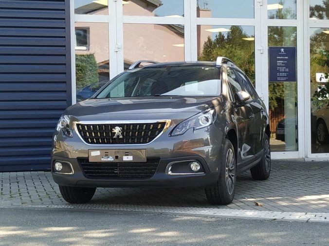 Peugeot 2008, ACTIVE 1.2 PureTech 82 S&S MAN5, barva šedá