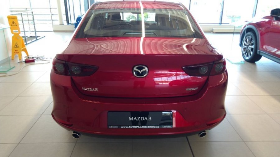 Mazda 3, Skyactiv-G 122k, barva červená