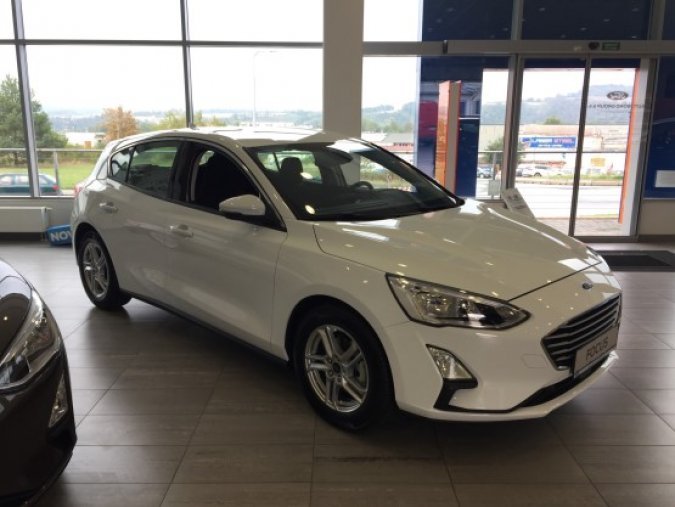 Ford Focus, 1.0 EcoBoost, barva bílá