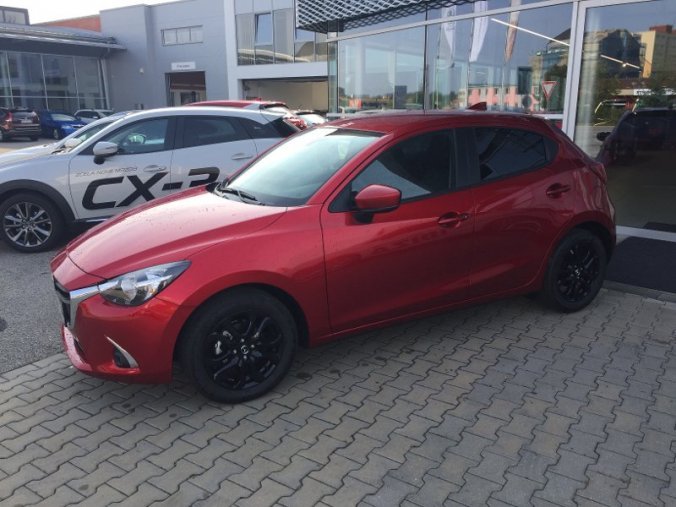 Mazda 2, 1,5 Skyactiv-G75, barva červená