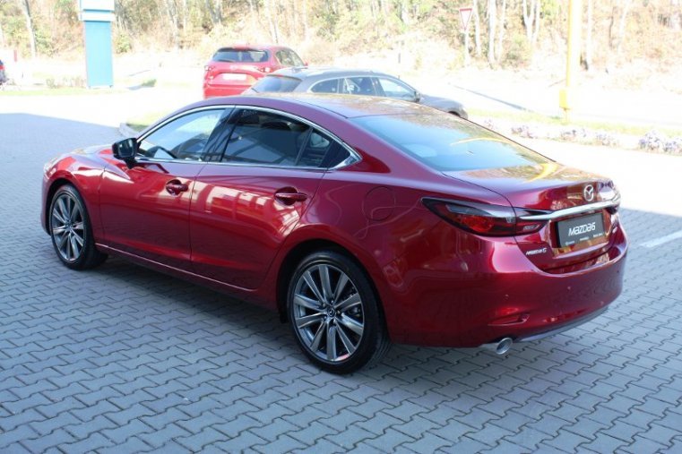 Mazda 6, SKYACTIV-G, barva červená