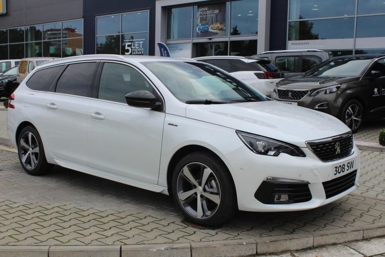 Peugeot 308, SW GT LINE 1.2 96kW AT8, barva bílá