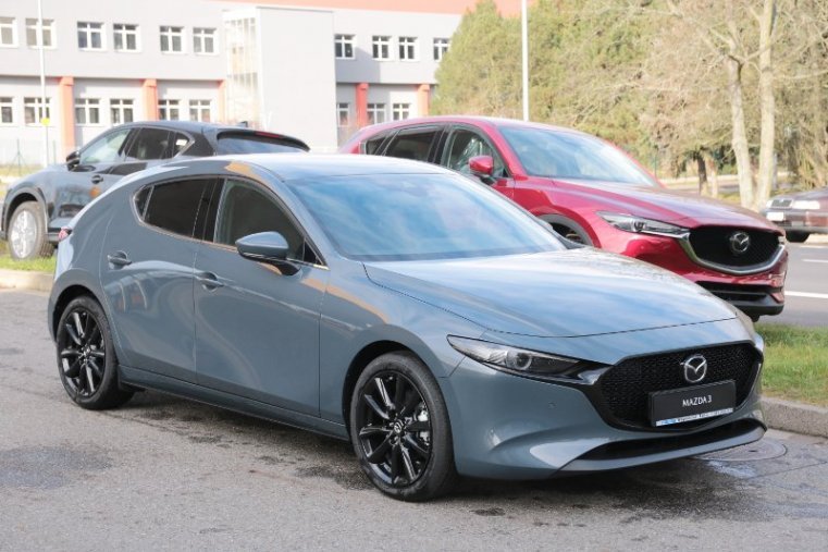 Mazda 3, 2,0 Skyactiv-X180k, barva šedá