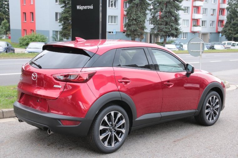 Mazda CX-3, 2,0 Skyactiv-G 121k, barva červená